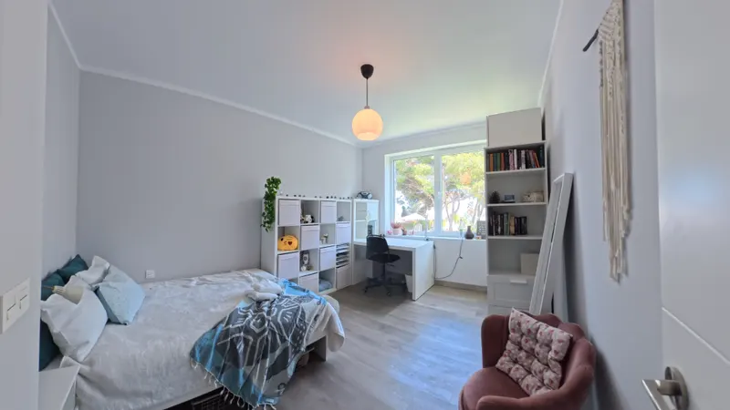 Bedroom 2 / Studio: Study Desk, Bookcase & Daybed